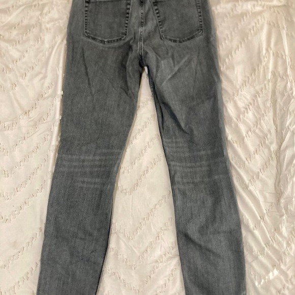 Free Assembly Women’s Jeans size 6 - Picture 5 of 6
